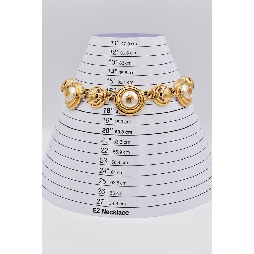 Givenchy Vintage Runway Logo Pearl Necklace Gold Medallion Statement 1980s BinBH - Picture 12 of 12